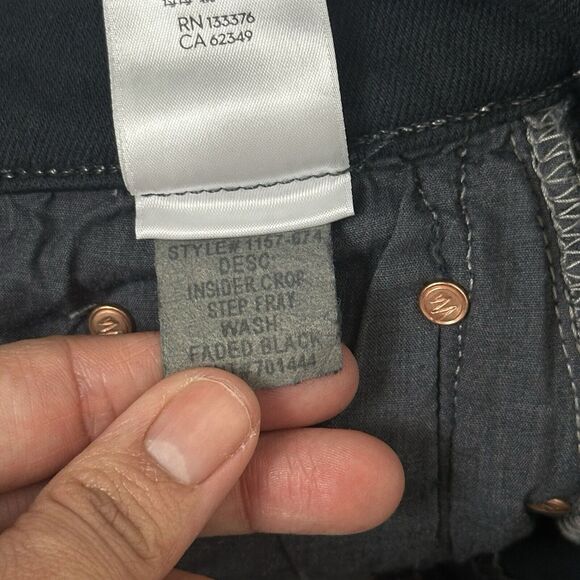 Mother The Insider Crop Step Fray Jeans Second Chance Faded Black Women's Sz 27 - Picture 15 of 16